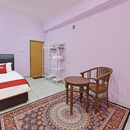 Oyo 90551 Zn Mix Homestay & Roomstay Kampung Raja Bagian luar foto