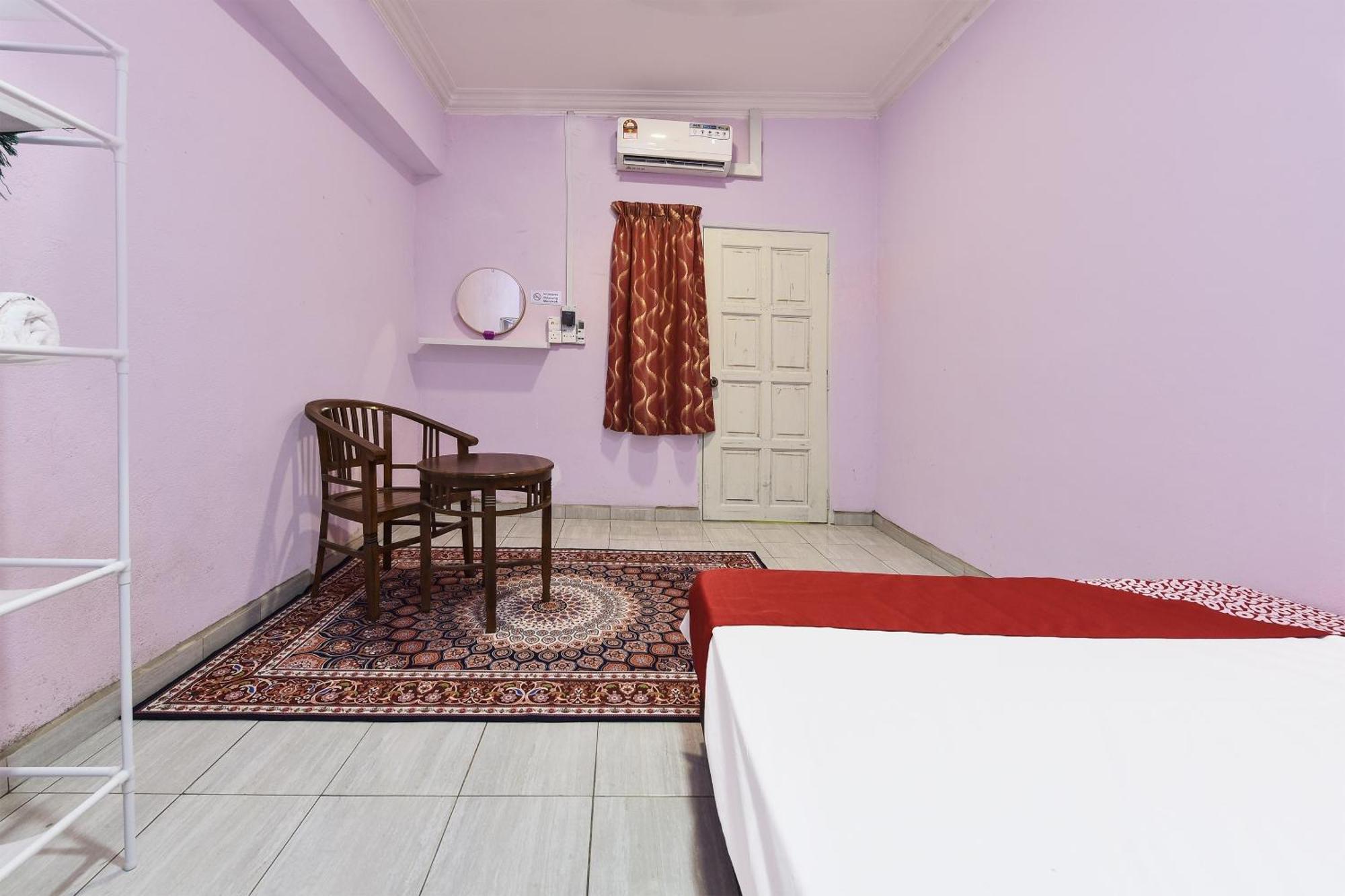 Oyo 90551 Zn Mix Homestay & Roomstay Kampung Raja Bagian luar foto