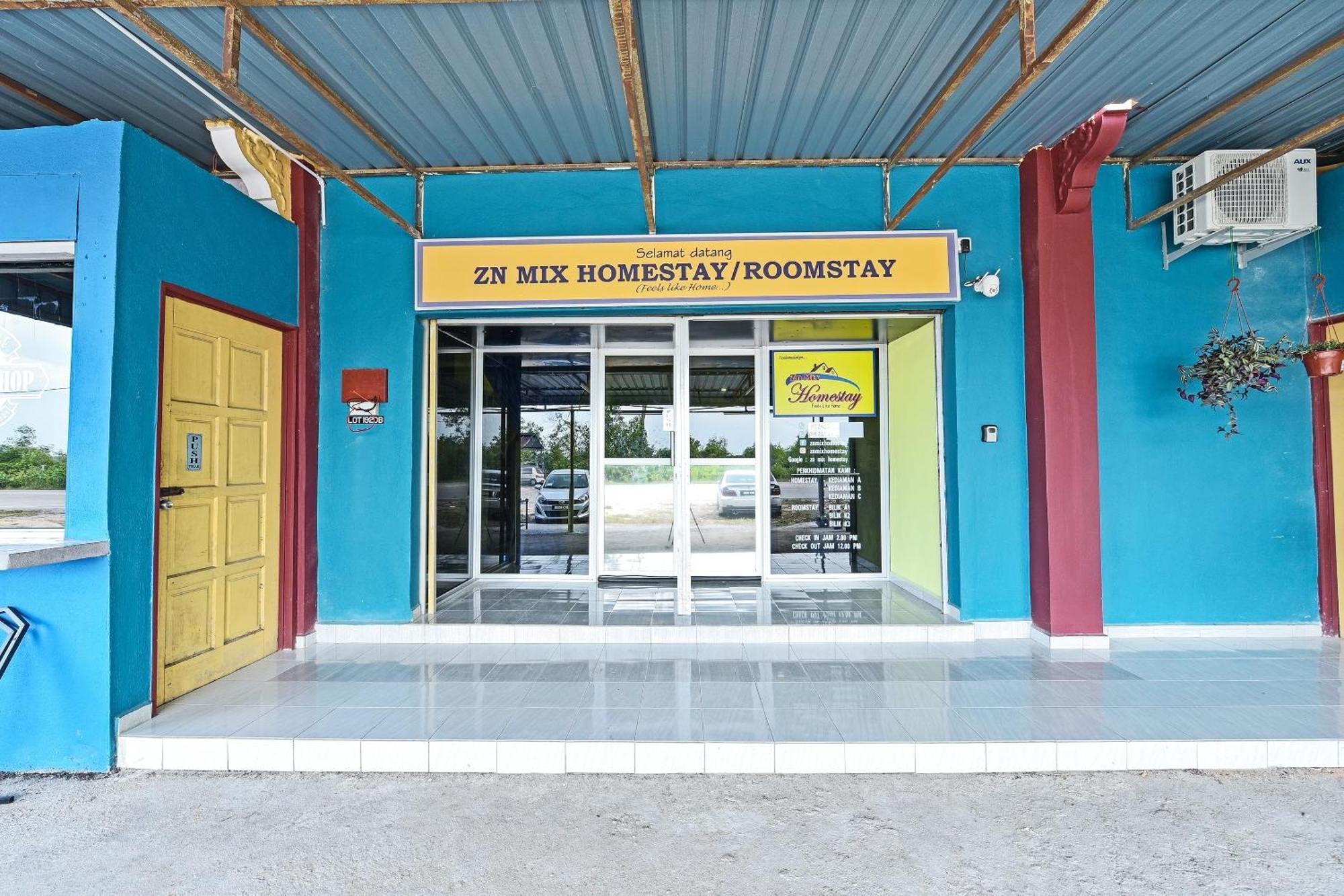 Oyo 90551 Zn Mix Homestay & Roomstay Kampung Raja Bagian luar foto