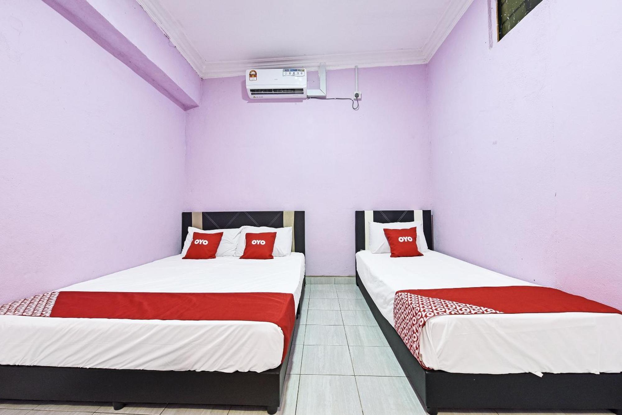 Oyo 90551 Zn Mix Homestay & Roomstay Kampung Raja Bagian luar foto