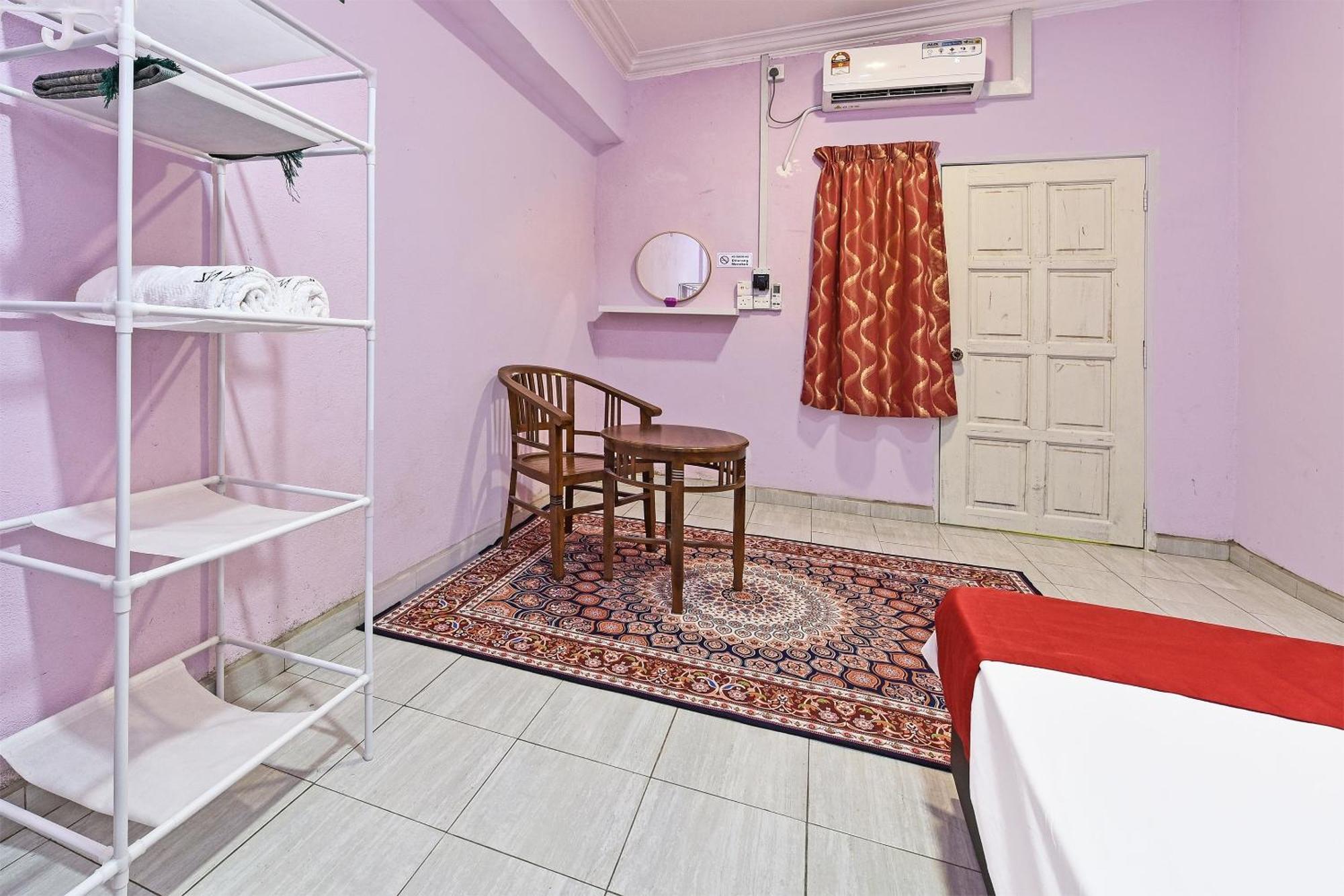 Oyo 90551 Zn Mix Homestay & Roomstay Kampung Raja Bagian luar foto