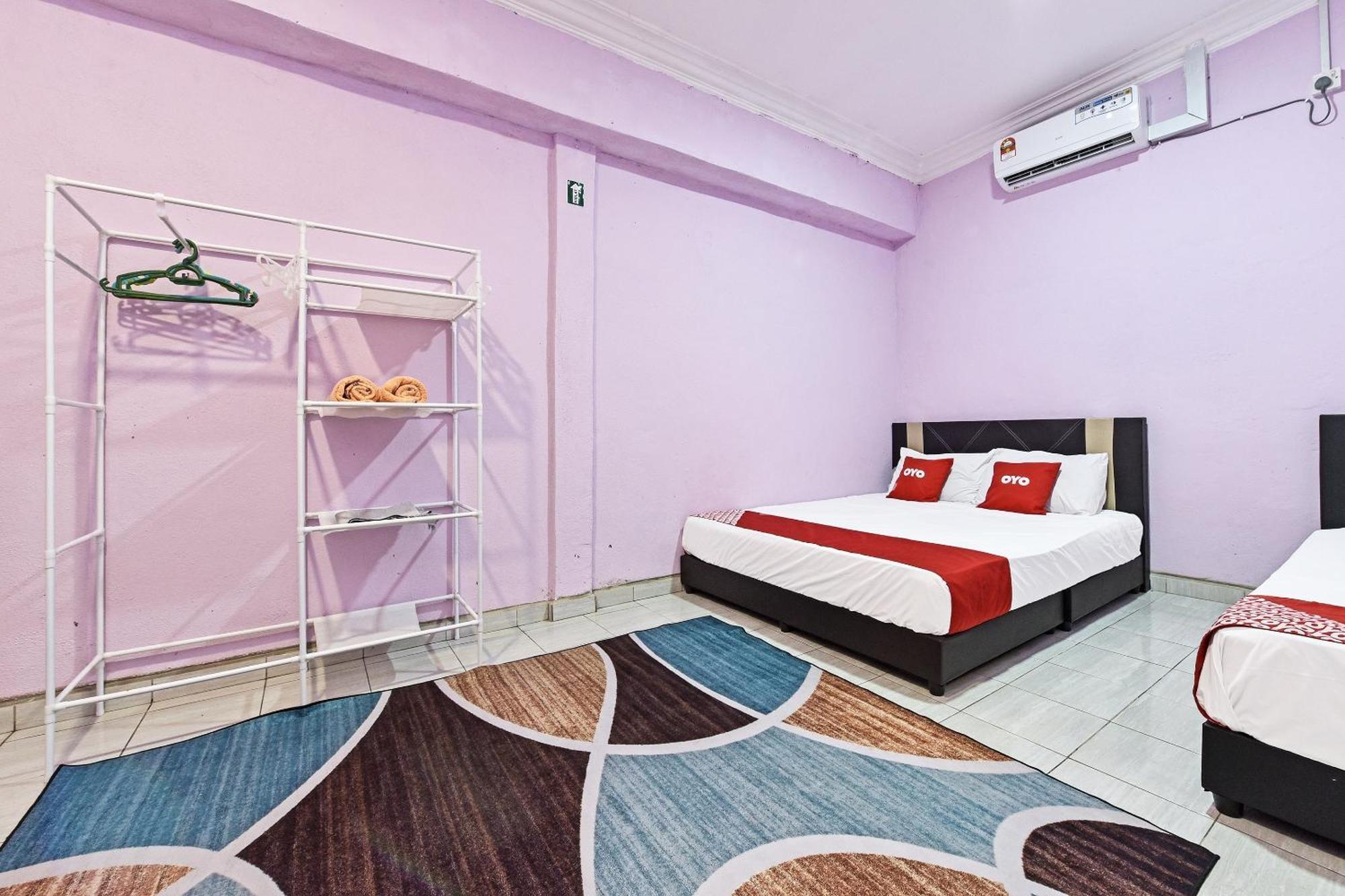 Oyo 90551 Zn Mix Homestay & Roomstay Kampung Raja Bagian luar foto