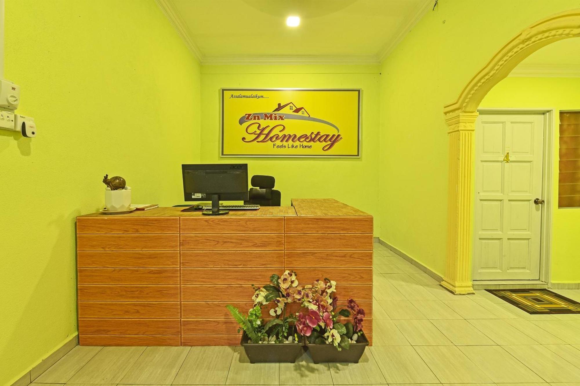 Oyo 90551 Zn Mix Homestay & Roomstay Kampung Raja Bagian luar foto