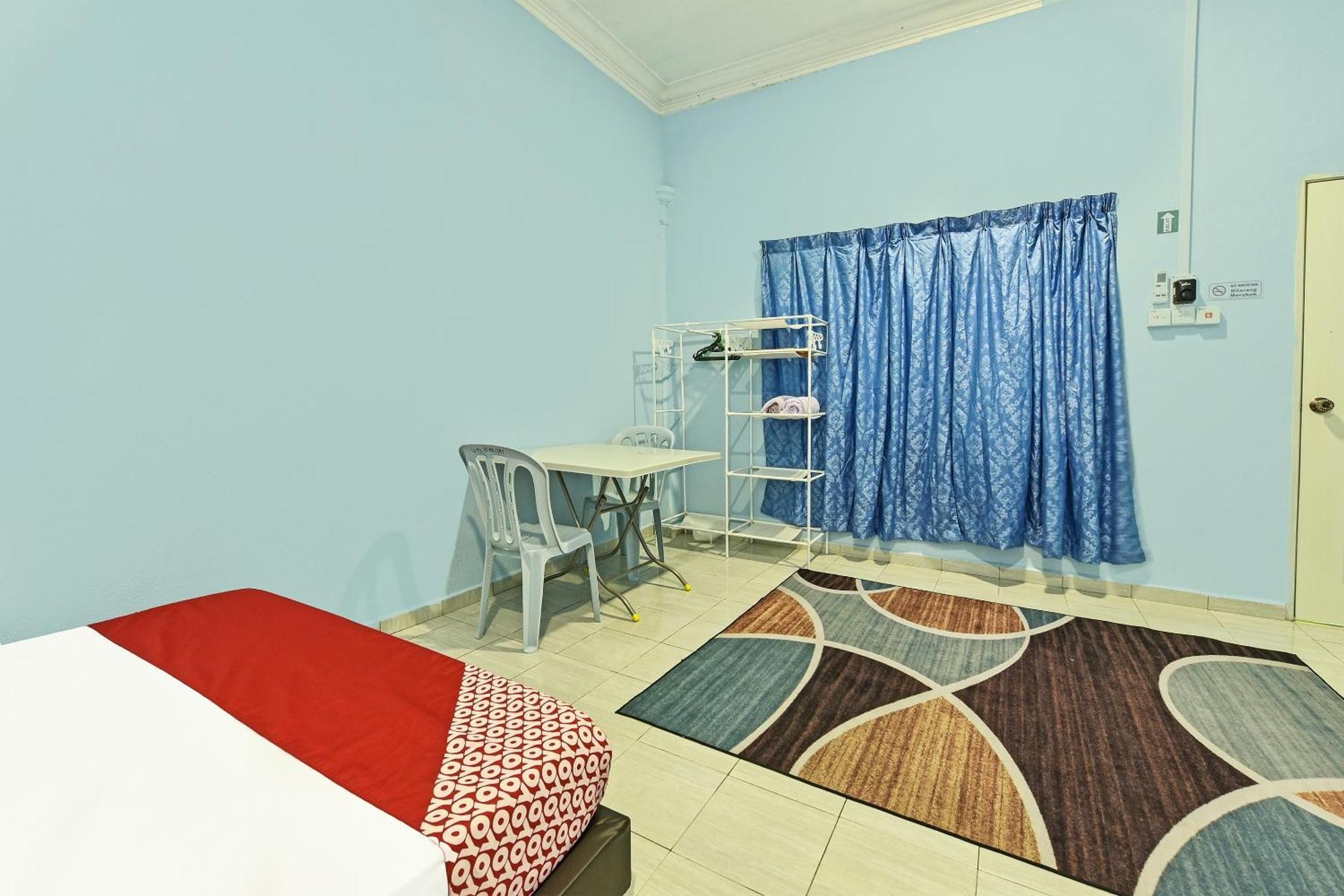 Oyo 90551 Zn Mix Homestay & Roomstay Kampung Raja Bagian luar foto